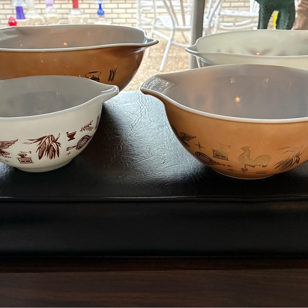 Vintage Pyrex 441, 442, 443, 444 set. Early American like new